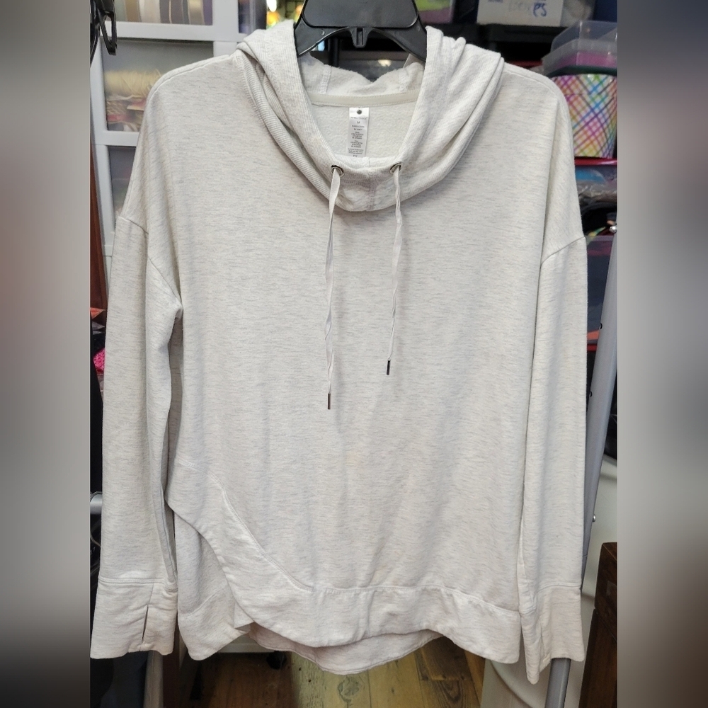 Yogalicious Cream Hoodie Light Heather Gray Top Medium Decorated Hem